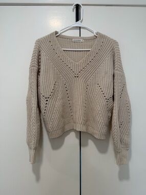 moon & madison Cream V-Neck Chunky Knit Sweater